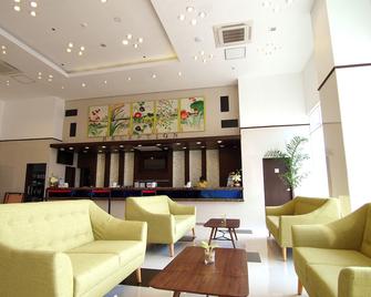 Toyoko Inn Cebu - Mandaue City - Lobby