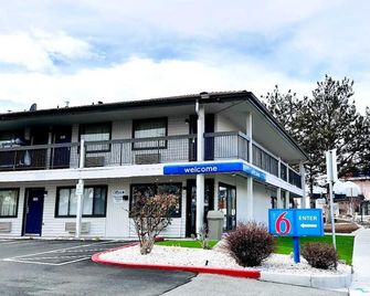 Motel 6 - Sparks, Nv - Airport - Sparks - ספארקס - בניין