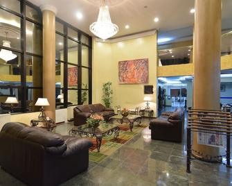 하우스 인 아파트 호텔 - 산타 크루즈 드 라 시에라 - 로비