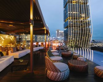 Naumi Hotel Singapore - Singapore - Pool