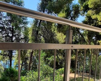 Dryades Hotel - Siviri - Balcón