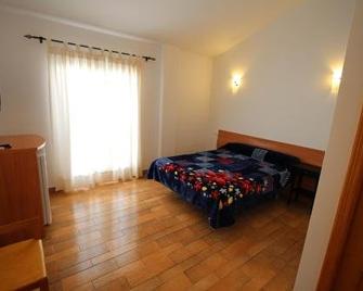 Hostal Nueva Tabarca - Isla de Tabarca - Habitación