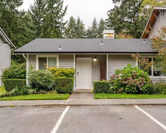 Bothell Retreat · King Bed, Office, Fast Wifi+w/D - Bothell - Gebouw