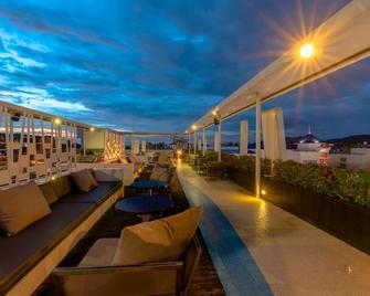 Ashlee Hub Hotel Patong - Patong - Balcony