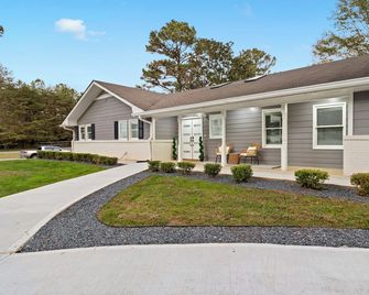 4 bedroom Luxury House in Family-friendly Peachtree City with Golf-cart Option - Peachtree City - Gebäude