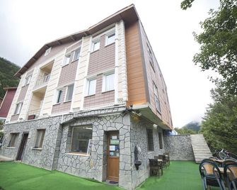 Butik Inceli Hotel - Uzungöl - Building