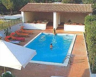 Hotel Boni Cerri - Spoleto - Pool