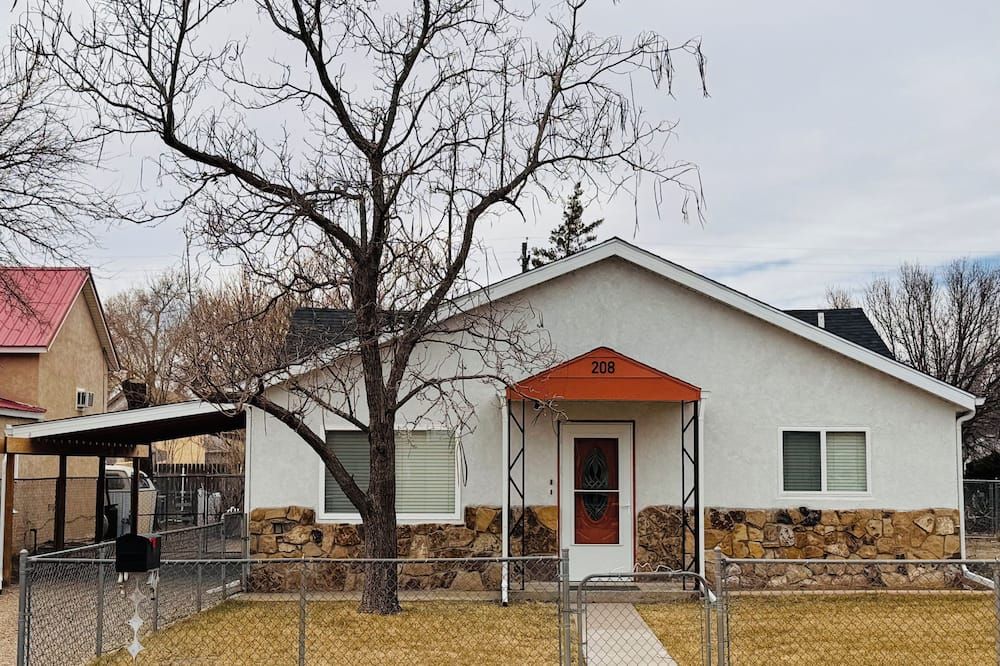 Newly reno’d 2-bed, 2 bath house within 1 minute’s drive from downtown Lamar. - Lamar - Gebouw
