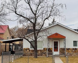 Newly reno’d 2-bed, 2 bath house within 1 minute’s drive from downtown Lamar. - Lamar - Gebouw
