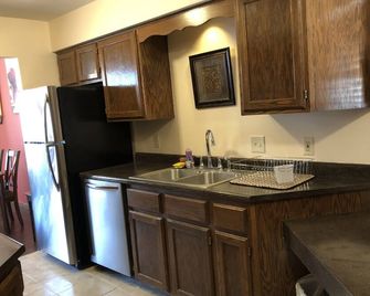 114 State St # 3, Madison Wi - Madison - Kitchen