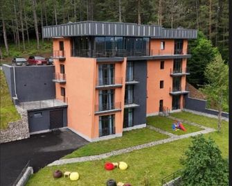 Cone Hotel Dilijan, By One - Dilijan - Building