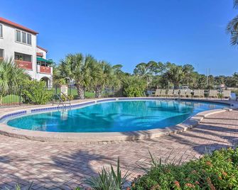 Charming Panama City Studio with Community Pool! - Panama City - Pool