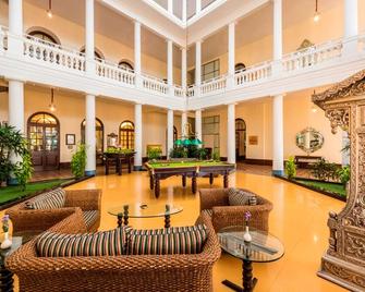 皇家蘭花布林德汪花園酒店 - Krishnarajasagar (克里什那拉賈沙格爾) - 邁索爾 - 大廳