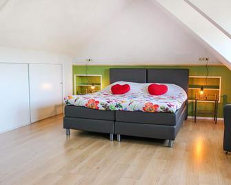 2 bedroom awesome home in Udenhout - Udenhout - Habitació