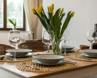 Twoja Chata Apartament Pod Lasem Zarezerwuj Na Podhalami Pl - Kościelisko - Dining room