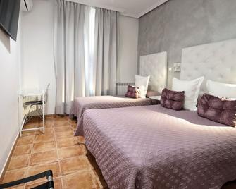 Hostal Las Fuentes - Madrid - Habitació
