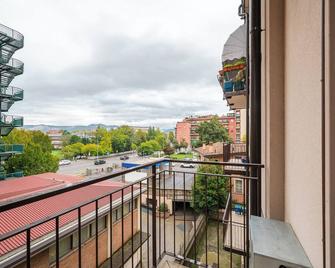 [Essenza Moderna] near Hospital and Center - Brescia - Balkon