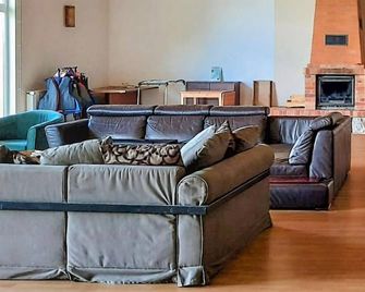 4 Bedroom Stunning Home In Suleczyno - Sulęczyno - Sala de estar