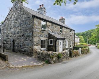 Swan Cottage - Conwy - Building