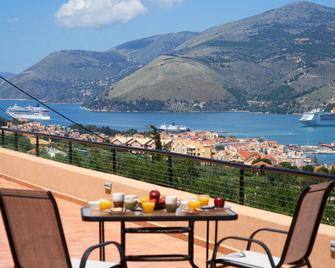 The L Suites & Apartments - Argostoli - Balcón
