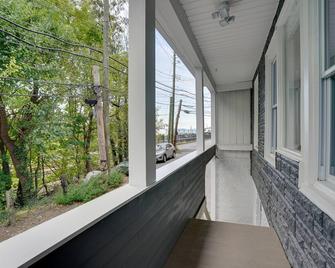 Modern Hastings-On-Hudson Home Near River! - Hastings on Hudson - Balcony