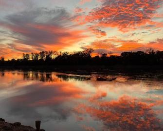 Riverfront Studio Cabin with Best View and Huge Yard - St Joseph