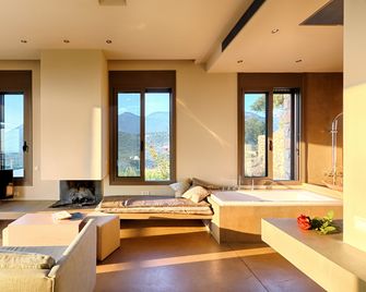 Euphoria Estate Messinia - Avia