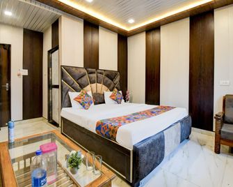 Hotel De Costa Palace - Varanasi - Bedroom
