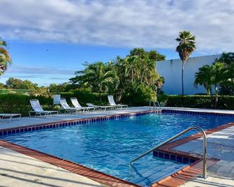 Your Island Home!!!! - Frederiksted - Pool