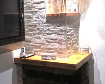 Blue Eyes Centre Free Parking - Ovindoli - Front desk