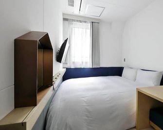 Hotel Plus Hostel Tokyo Kawasaki - Kawasaki - Bedroom
