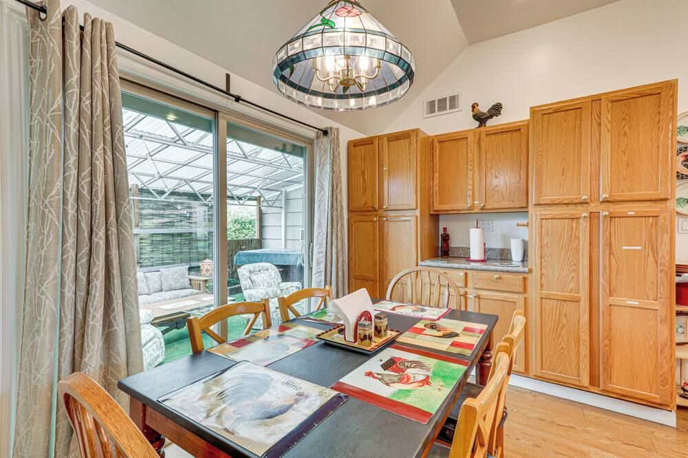 7 Mi to Dtwn Portland: Quiet Yet Central Home - Portland - Comedor