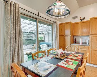 7 Mi to Dtwn Portland: Quiet Yet Central Home - Portland - Comedor