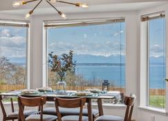 @ Marbella Lane - Waterfront 2br Whidbey Island - Coupeville - Dining room