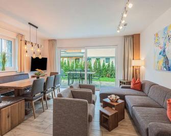 Chalet in Niedernsill near Ski Slopes - Niedernsill - Obývací pokoj