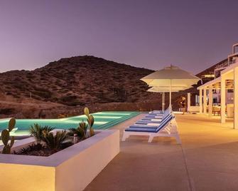 Luxury Oceanfront Condo, Resort-Style Amenities - El Pescadero - Pool