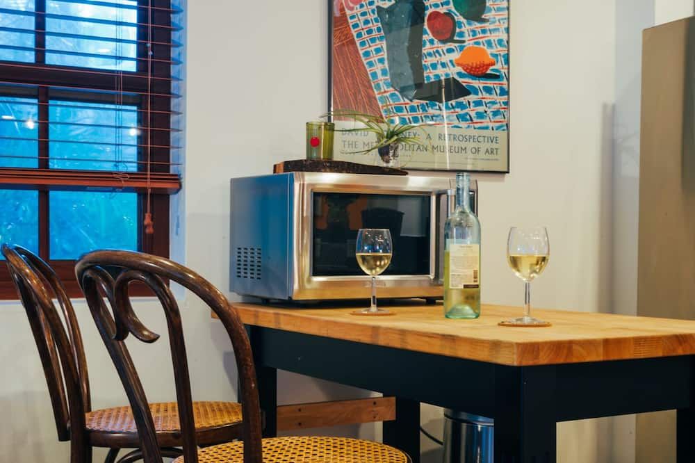 Ah We Wa Premier Cottage in the Grove - Miami