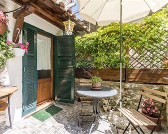 B&B Dell' Artista - Artena - Patio