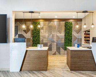 Best Western Plus Bourbonnais Hotel & Suites - Bourbonnais - Recepce