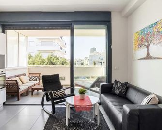 Sunny Luxury Apartments - Tel Aviv - Living room