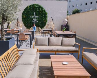 Novotel Suites Paris Montreuil Vincennes - Paris - Patio