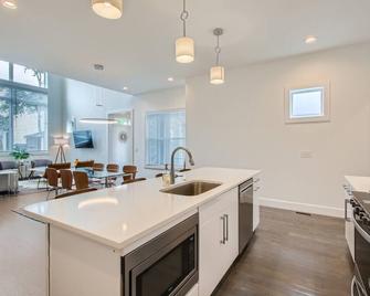14- Modern Oasis- The Music City Collection - Nashville - Kitchen