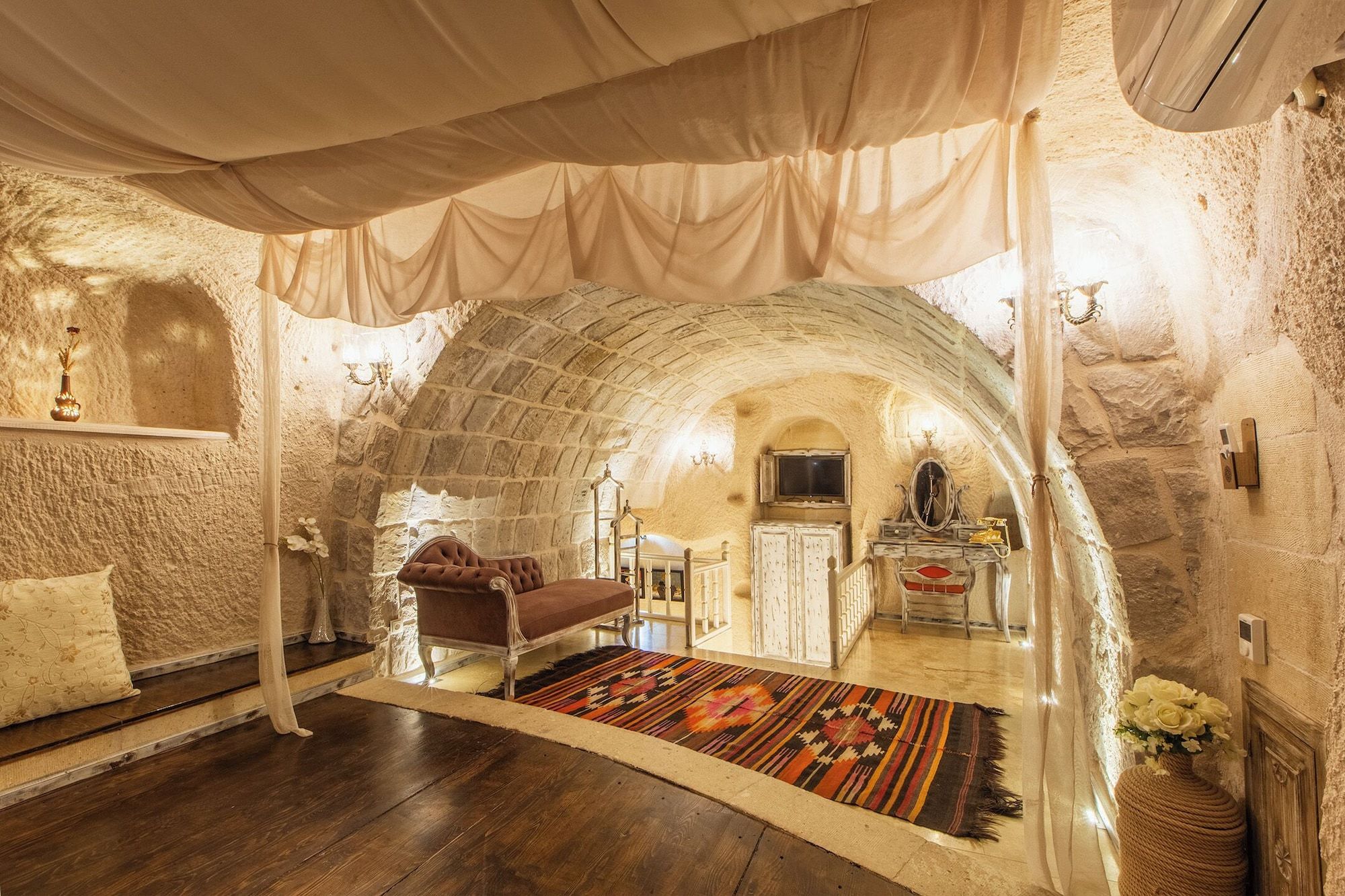 Karlik Cave Suite Cappadocia - Uchisar - Living room