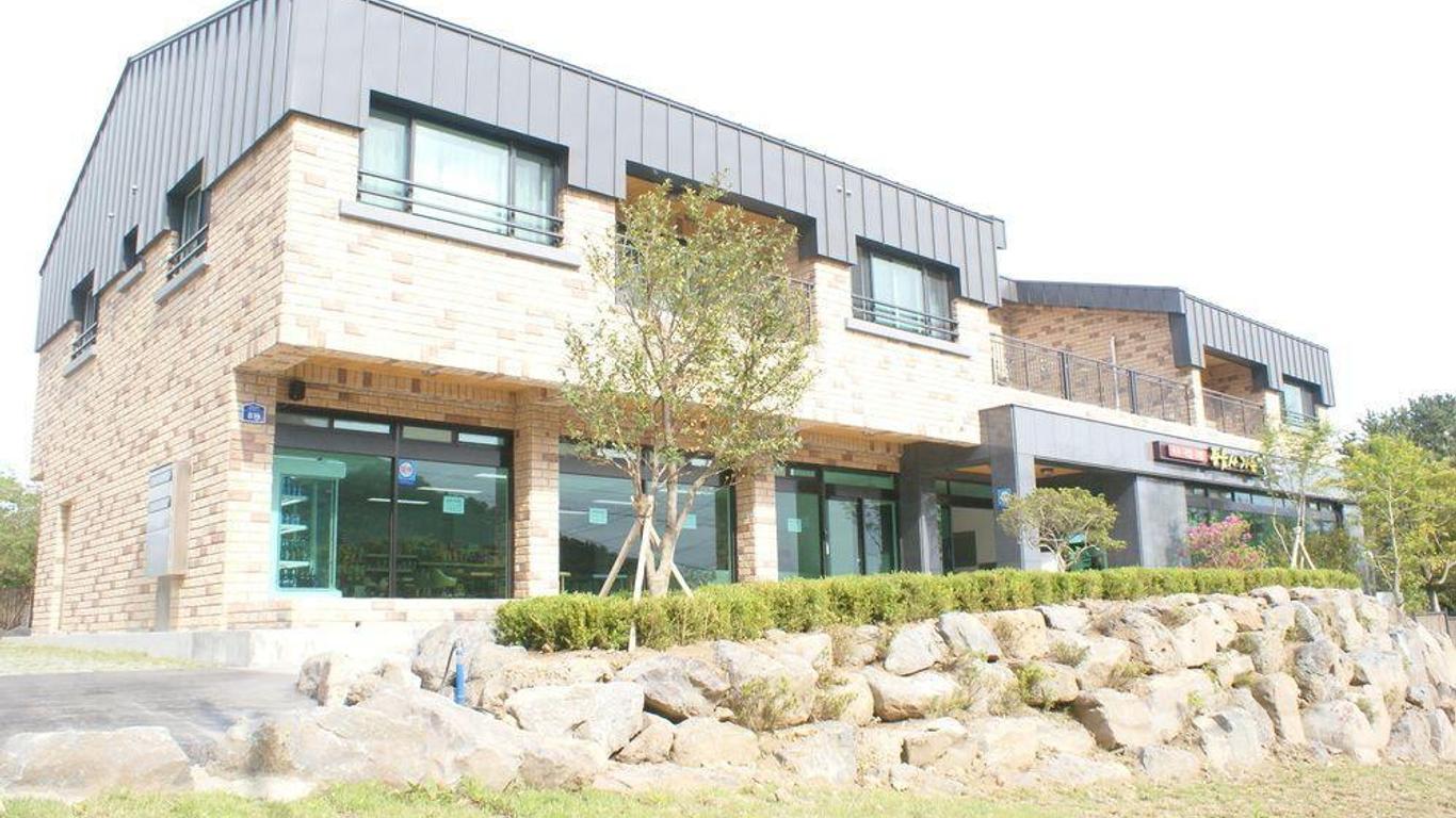 A Way to Gwaneumsa Temple