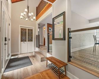 L`élégante Chelsea near Ottawa - Chelsea - Hallway