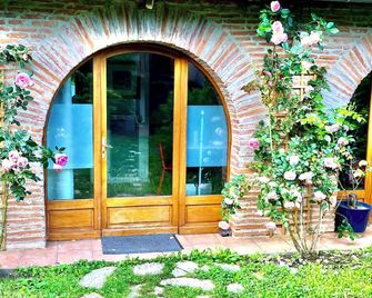 Le Merle Rose - Toulouse - Buiten zicht