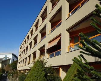 Holiday apartment Weggis for 1 - 5 persons with 1 bedroom - Holiday apartment in one or multi-family - Weggis - Gebouw