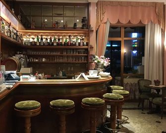 Eden - Grado - Bar