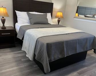 Miracle Motel - Chatham-Kent