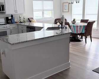 Come enjoy & relax! Winter Texans welcome and willing to negotiate monthly rate. - Aransas Pass - Keuken